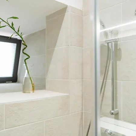 Appartement 21 - New Building & Parking *