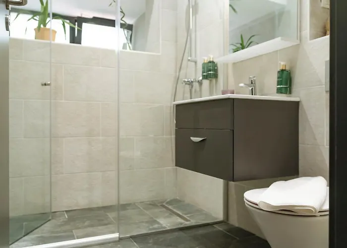 21 - New Building & Parking * Bukarest