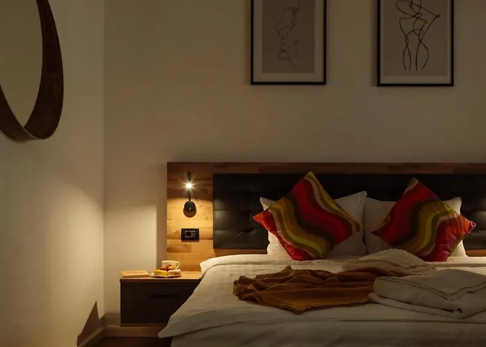 21 - New Building & Parking بوخارست