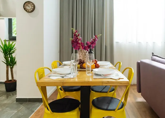 21 - New Building & Parking Bukarest