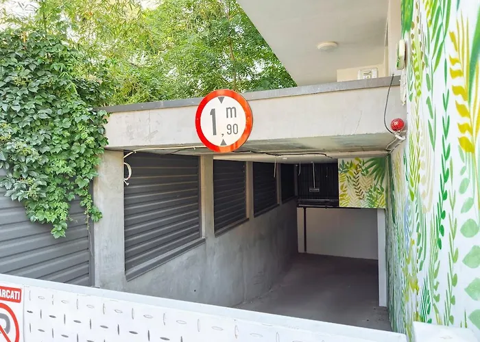 21 - New Building & Parking Apartment