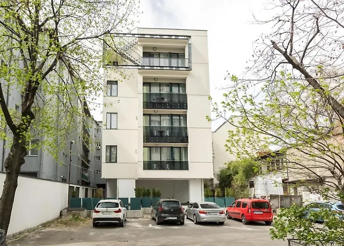 21 - New Building & Parking Apartman Bukarest