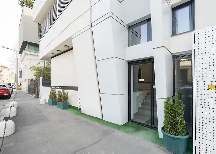 21 - New Building & Parking *