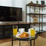 21 - New Building & Parking Apartman *