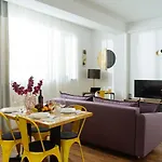21 - New Building & Parking Apartman Bukarest
