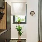 Apartman 21 - New Building & Parking *