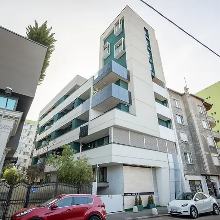 21 - New Building & Parking * Bucarest