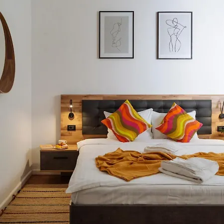 21 - New Building & Parking Bucarest