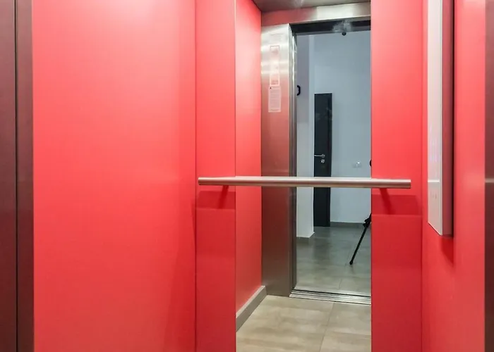 21 - New Building & Parking * Bucarest