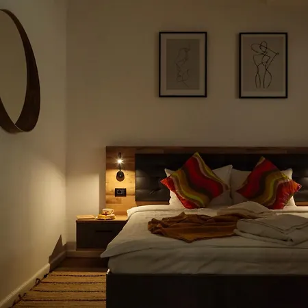 21 - New Building & Parking Bucarest